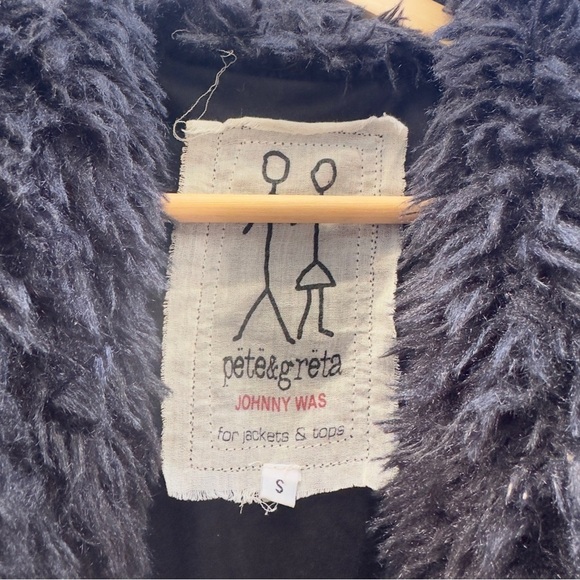 Johnny Was Pete & Greta faux fur vest - Picture 7 of 7